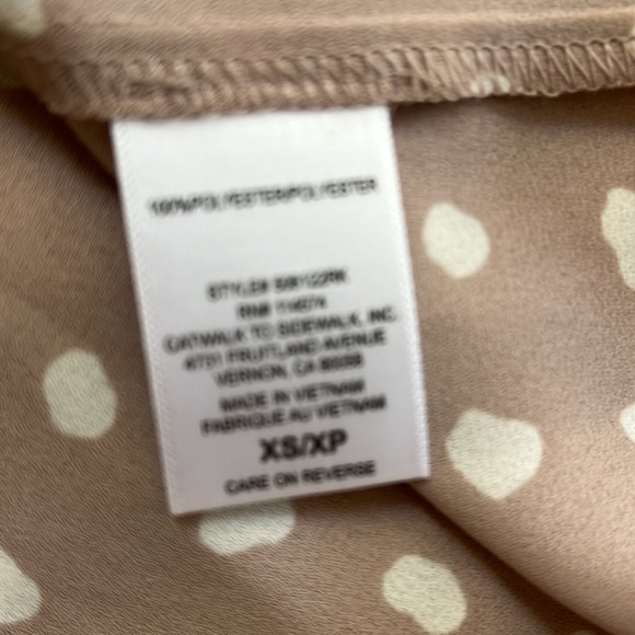 Brand new polka dot shirt from Nordstrom rack - Picture 7 of 7